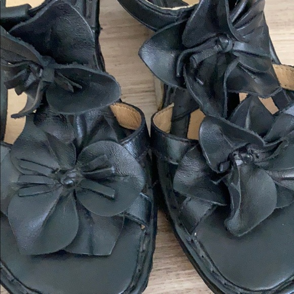 Born Black Flower leather platform! Sz 9 - Picture 2 of 7